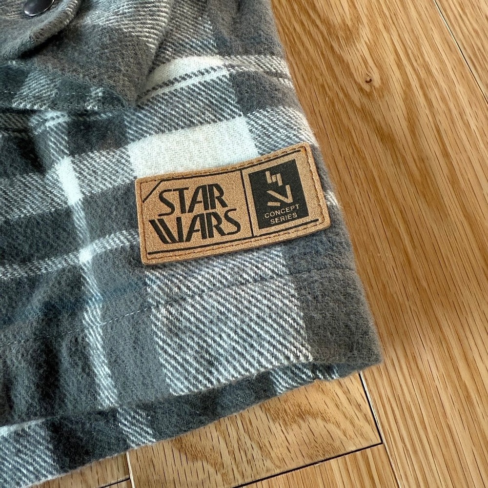 Star Wars Concept Series Jacket Men XXL Gray Plaid Flannel Mandalorian Shacket - Picture 10 of 12